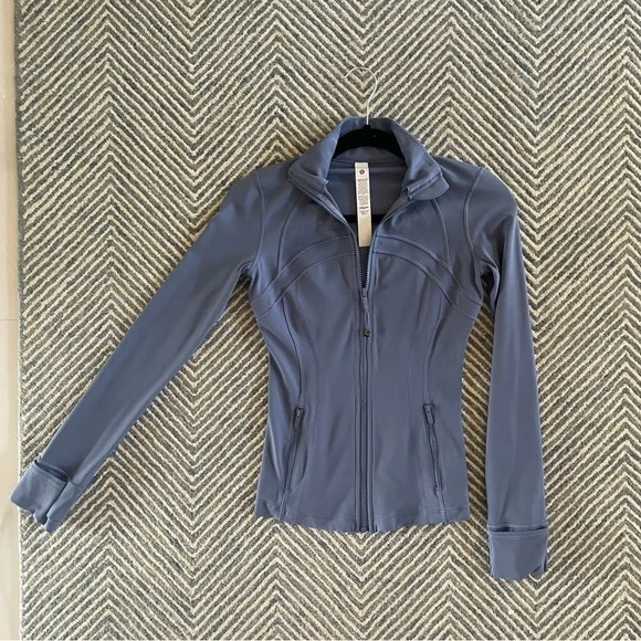 Lululemon define jacket (size 4) - Picture 5 of 5